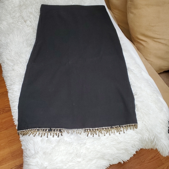 Pencil skirt. Rhinestone hem - Picture 3 of 9